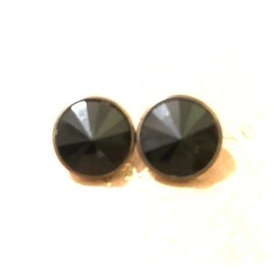 Unique Black Gem Studs 🔌🖤♣️
